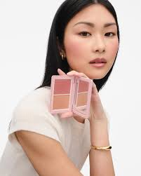 ✨Meet the Founder ✨ “I'm beyond grateful to have spent the past decades  working for some of the world's most successful beauty brands and  retailers. I love this industry, I'm obsessed with