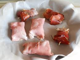 Dopo di che tagliate il prosciutto crudo e arrotolato intorno alla mozzarella. Ricetta Involtini Di Prosciutto E Mozzarella Non Sprecare