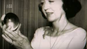 FANNY SWEET a její život plný lží (1/2)