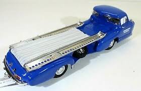 Cmc M 143 Mercedes Benz Renntransporter Das Blaue Wunder 1 18 Scale Diecast Ebay Nissan Skyline Gt Mercedes Bentley Arnage