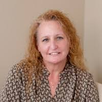 Deanna Meyers's Instagram, Twitter & Facebook