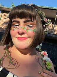 Jami Roy's Instagram, Twitter & Facebook