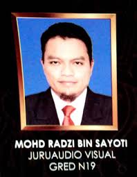 Gred & skim perkhidmatan semasa (jawatan sekarang). Penerangan Johor On Twitter 7 Mohd Radzi Bin Sayoti Juruaudio Visual N19 8 Mohd Yusof Bin Md Sabri Pembantu Operasi N11 Tahniah Apc Japenjohor Anugerahperkhidmatancemerlang Jabatanpenerangan Sayangimalaysiaku Muafakatituberkat Jauharku