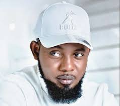 This Too Shall Soon Pass: AY Dragged For Cryptic Post, Advised To Make  Amends With Wife