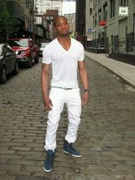 Black And White Party Outfits For Guys Pin By Zenaida On Guys Rockin White White Jeans Men White Party Outfit All White Outfit