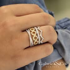 How To Wear Stackable Rings White Gold Diamond Wedding Rings How To Wear Rings Designer Jewelry Rings
