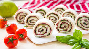 Stendete il pane per tramezzini con un matterello, schiacciando bene. Rotolini Di Pancarre Con Bresaola E Rucola Ricetta Girelle Salate Senza Cottura 55winston55 Youtube