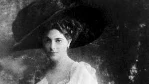 Mata hari in 1906, soon after the dutchwoman reinvented herself as an exotic dancer. Vor 100 Jahren Die Hinrichtung Der Mata Hari Archiv