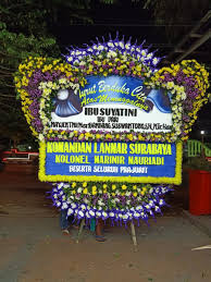 Cs online 24 jam, cukup kirim pesan via whatsapp, bunga segar, pengerjaan rapi, + gratis ongkir. Pusat Karangan Bunga Duka Cita Murah Di Semarang