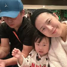 2025 limited screen goes black, what to do?