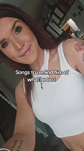 Shelby Mullen's Instagram, Twitter & Facebook