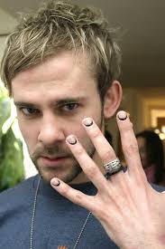 Si eres algo clásica, opta por diseños de uñas para novias jóvenes, por lo general, incluyen. Https Www Facebook Com Groups Thedharmainitativenamaste Manicura De Moda Estilos De Unas Pintadas Colores De Cabello Hombre