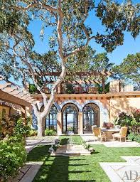 Juan Pablo Molyneux Crafts A Splendid Villa In Pebble Beach Spanish Style Homes Colonial Style Homes Spanish Courtyard