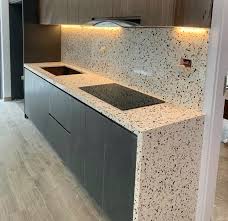 Thi công đá bàn bếp Terrazzo cao cấp, bền đẹp, giá rẻ - Bê tông mài Granito