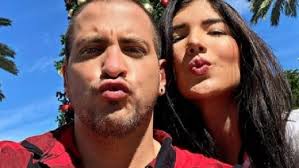 La pareja sentimental de dave capella reveló que el animador de portada's se encuentra sedado y conectado a varios equipos por su recaída al enfrentar la yerardy montoya, novia de dave capella, emitió un emotivo mensaje a través de su cuenta oficial de instagram, donde revela la recaída del. 1oprjgcp5dzd0m