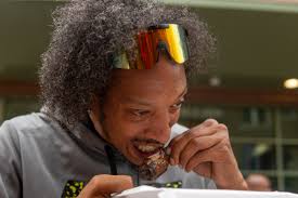 Vendors battle for title of the 'King of the Wing' in Flint