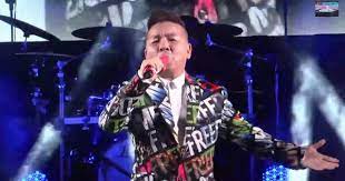 陈建彬 苦酒滿杯 模仿短版 包青天marcus chin songs cupful of bitter wine justice bao 吉山庙庆祝萧池卓三王府大人千秋 陈建彬m concert stage chinese festival street performance