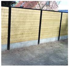 tand en groef met metalen palen schutting houten schuttingen schutting tuin