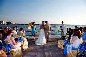 Waterfront Wedding At Holiday Inn Hotel And Suites In Clearwater Beach Clearwater Beach Wedding Venues Beach Waterfront Wedding