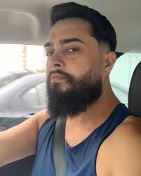 Imaginando 💭#barbudosp #barbastyle #barbudobr #barbashop #boy #vempracá  #vemquetem #photoinstagram #diachuvoso #solteiro #paitaon #cabelonaregua  #jeep ❤️😈