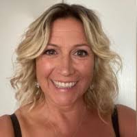 Lucinda Ryder's Instagram, Twitter & Facebook