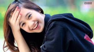 Cô theo gia đình sang thái lan định cư năm 15 tuổi. Ä'iá»‡n áº£nh Viá»‡t Ká»³ Vá»ng Ä'á»™i NgÅ© Tráº» Bao NgÆ°á»i Lao Ä'á»™ng