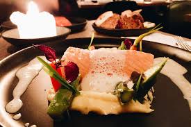 Gerauchert Gebeizt In Der Laxbar Im Lehel Dreht Sich Alles Um Fisch Munchen Beizen