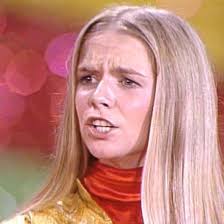 Awesome picture !!!* Eve Plumb (Jan) and Maureen McCormick (Marcia)  rehearsing the Brady Bunch Kids stage act for all of the LIVE CONCERTS that  they performed !!! > ***CAN YOU IMAGINE