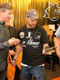 Tom With A Sword Yes Please Tom Hardy Variations Tom Hardy Hardy