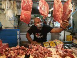 Prediksi harga daging ayam maupun daging sapi biasanya akan naik menjelang bulan liburan atau hari raya besar umat muslim tiba. Peniaga Daging Tersepit Terpaksa Jual Harga Lama Utusan Digital