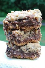 Fudgey Choclate Chip Toffee Bars Toffee Bars Recipe Fudgy Chocolate Desserts