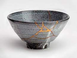 Kintsugi uses lacquer resin mixed with powdered gold, silver, platinum, copper or bronze, resulting into. Kintsugi Is The Japanese Art Of Repairing Broken Pottery With Gold It Highlights The Imperfections Rather Than Hiding Them And Can Make The Piece More Beautiful Than Before A Lovely Metaphor For