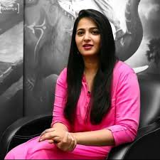 She is not just hot, she is has a very good looking and charming face. Anushka Shetty On Twitter Just Simple Looks And Charm Is Enough To Mesmerize You Sweety For A Reason Anushkashetty Anushkashetty Sweety Sweety Anushka Anushka Https T Co Zghqfpzuef