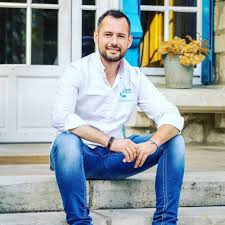 La plateforme eures aide les demandeurs d'emploi à se rendre à l'étranger pour rechercher un emploi en europe. Normandie David Galienne Ornais Installe Dans L Eure Remporte Top Chef 2020