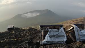 Mount nyiragongo near the congolese city of goma has erupted, sending flames into the sky and spreading a strong smell of sulfur in the watch: Magische Momente Am Nyiragongo Dr Kongo Reisebericht Reisedepeschen
