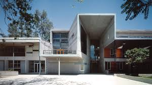 Universidad de chile, institución de educación superior estatal y pública, dedicada a la docencia de carreras pregrado y programas de postgrado y postítulo, investigación, creación y extensión. Uc Faculty Of Mathematics Santiago Elemental Arquitectura Viva