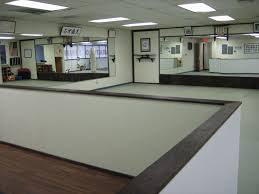 Pin By Hantz Tremblay On Martial Arts Dojo Designs And Decor Dojo Design Karate Dojo Design