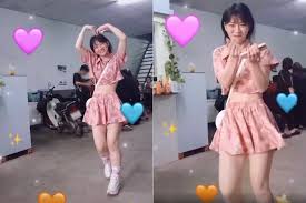 #lebong #cliplebong #locliplebong #lebongtiktok #lebong95 #lêbốnglê bống lột đó,lê bống là ai,clip lê bống,lê bống lộ ảnh thật,lê bống tiktok,clip le bong,lê. Tiktoker Le Bá»'ng Bá»‹ Soi Voc Dang Tháº­t Trong Clip Fan Quay Vá»™i