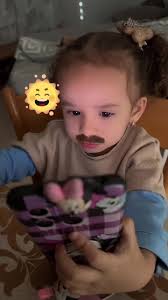 Mi niña con bigote 🤪🤪😝🥰🥰🙈🙈🙈