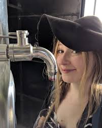 Julia Bentley (@honeychip) • Instagram photos and videos