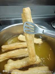 Cakoi jarang dihasilkan di rumah namun hanya banyak dibeli di gerai jalanan dan pasa. Resepi Cakoi Rangup Gebu Yang Mudah