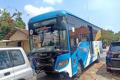 Diketahui bus tersebut hendak melintasi tol palikanci dan masuk melalui gt kanci. Treatments Yuyaindoublog111217 Profile Pinterest