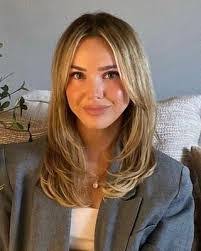 Jennifer Krist's Instagram, Twitter & Facebook