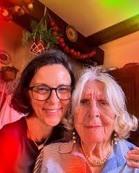 Susan Teets's Instagram, Twitter & Facebook