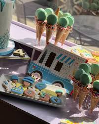 My post and pictures are few and far between, but I'm here! Just forgetting  to take pictures or make post!