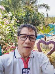 Huwag kang matakot na mag-isa, dahil kahit iwanan ka ng buong mundo, hindi  ka pababayaan ng DIYOS, kung naniniwala ka. N.