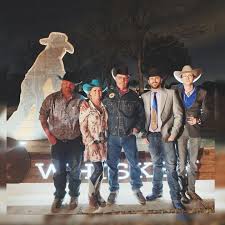 Horse Power Boots bætti við nýrri mynd...