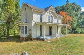 1872 Salisbury Nc 40 000 With Images Old Houses For Sale Abandoned Houses Salisbury North Carolina