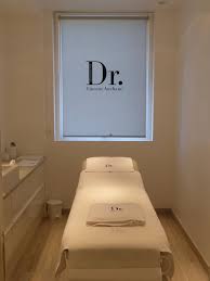 We did not find results for: La Maison De Beaute Dr Est Un Institut Dedie Au Bien Etre Et Aux Soins De B Andrea S Spa Room Decor Spa Treatment Room Clinic Interior Design