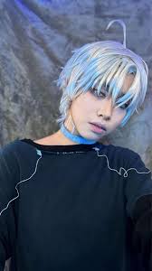 hallo >< decided to join in:D